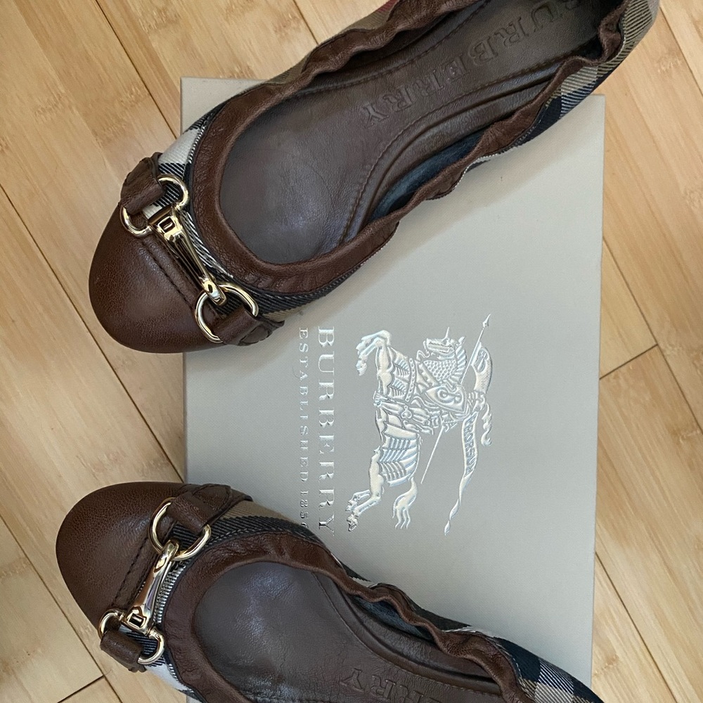 Authentic Burberry flats
